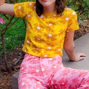 Big Bud Press Yellow Flowered Crop Tee